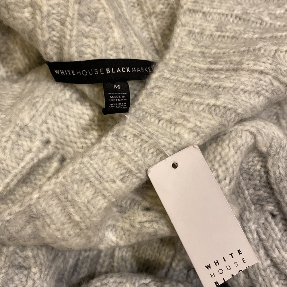 WHBM OMBRÉ cable knitted chunky gray sweater size Medium - Picture 7 of 10